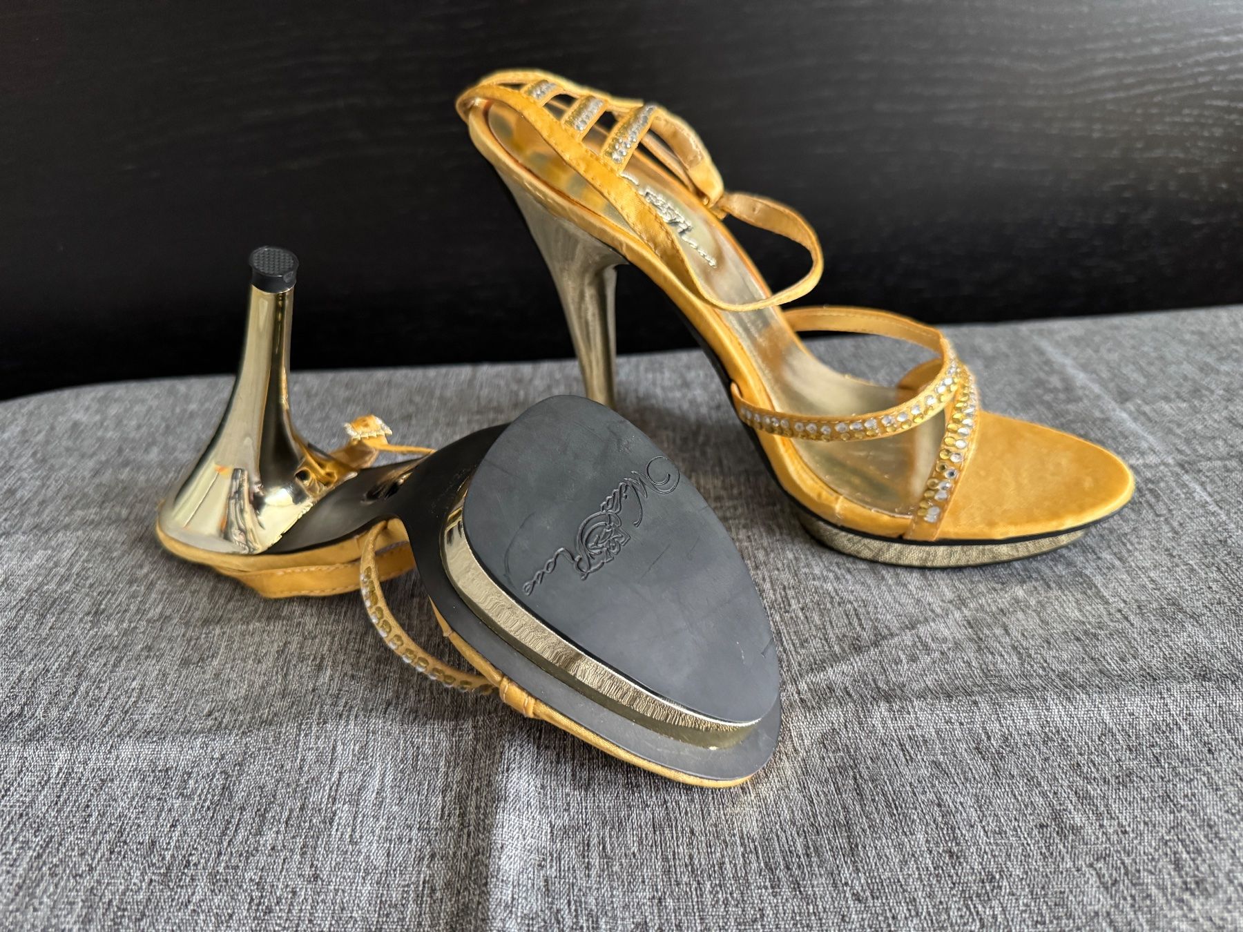 Scarpe da donna: Sexy Heels Grösse 37 – Nuovo (secondo la descrizione) da Adlikon b. Regensdorf venduto da microman165 2