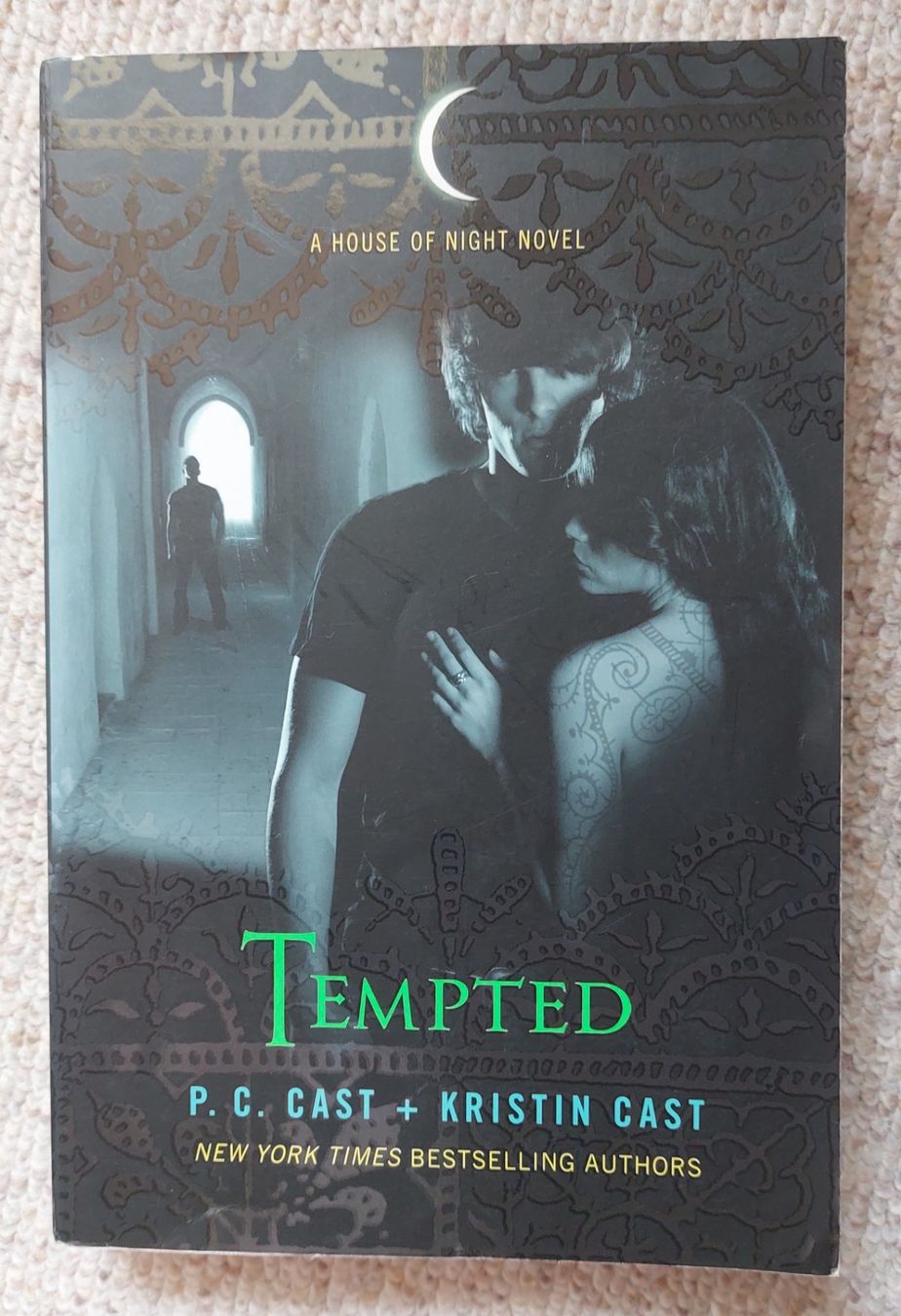 Libri: House of Night Bd.6 Tempted – Usato da Illnau venduto da Buechermaus