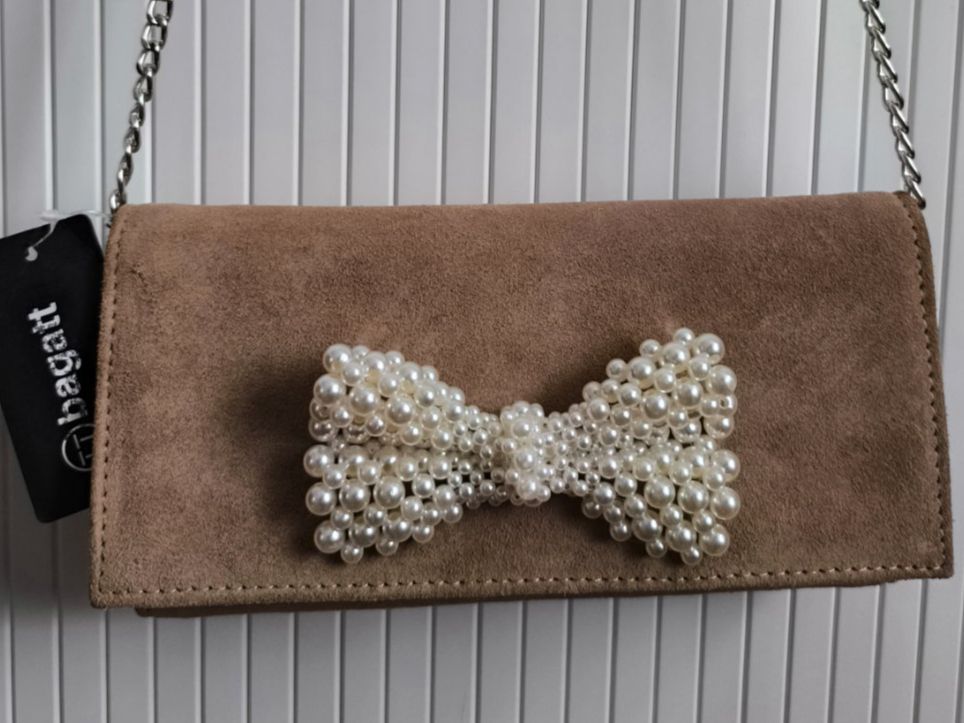 Bagatt Borse da donna: Bagatt Abendtasche mit Perlen -100% echtes Veloursleder- NEU – Nuovo e nell'imballaggio originale da Oberentfelden venduto da jun_v88w 1