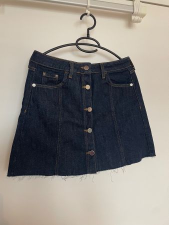 Dunkelblauer Jeans Rock mit Knöpfen - River Island - NEU!