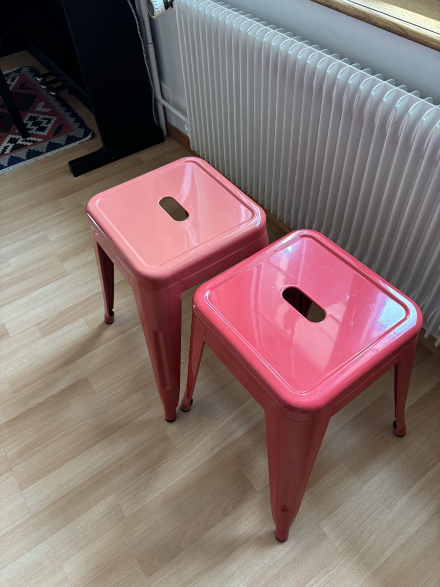 Hocker: 2 Metallhocker rot – Gebraucht aus Bern von wisemagpie 6