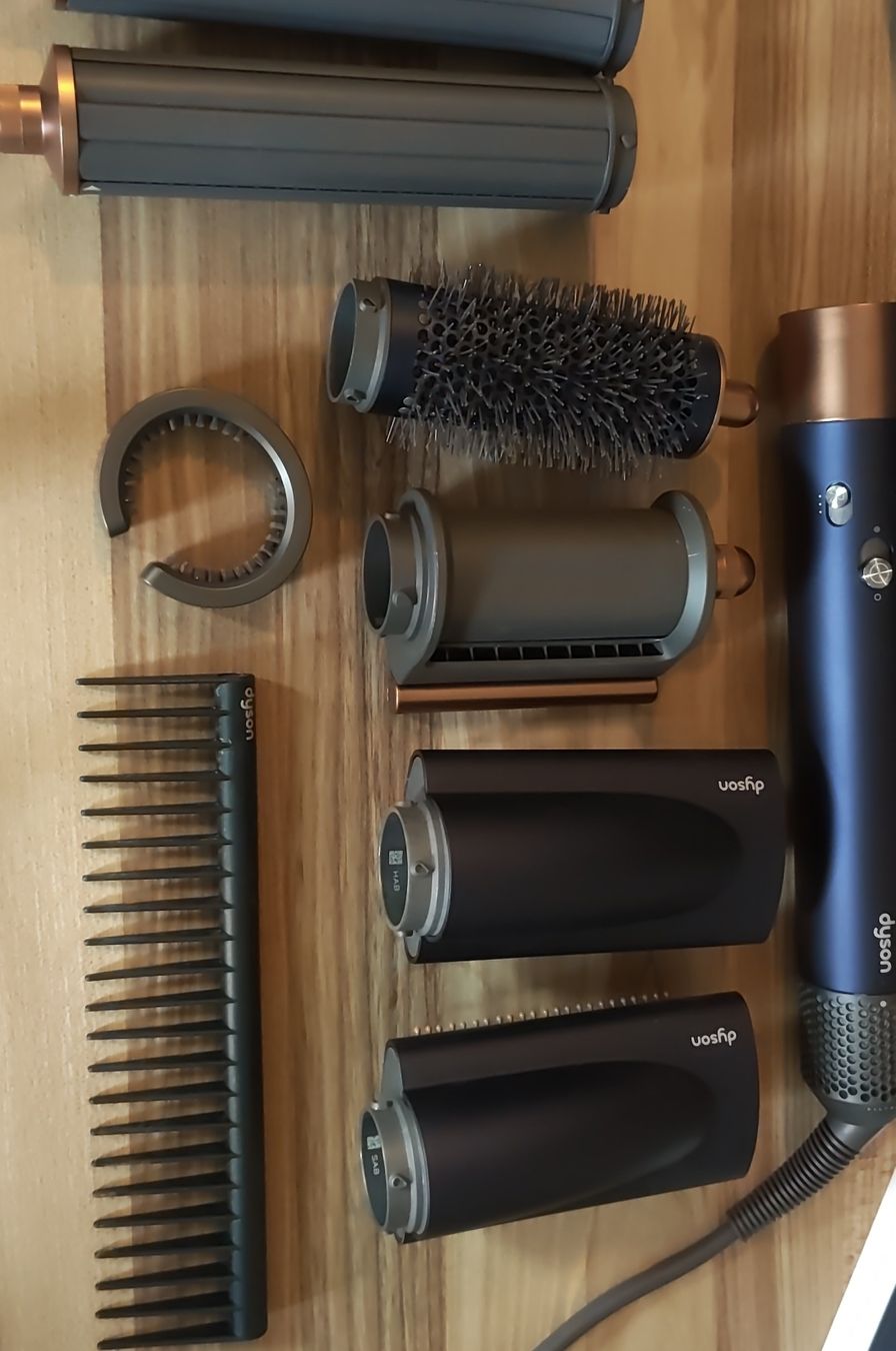 Dyson Altro per la casa: Dyson Airwrap Multi-Styler Blue Copper – Usato da Zürich venduto da fabioklr