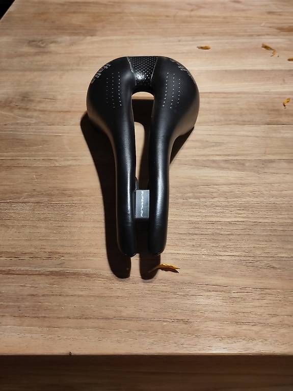 Pezzi di ricambio: Selle italia novus – Usato da Neuchâtel venduto da gay_b9jc 1
