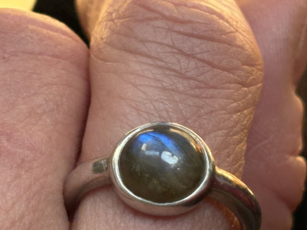 Anelli: Bague avec une magnifique Labradorite – Usato da Peseux venduto da Huna12 5