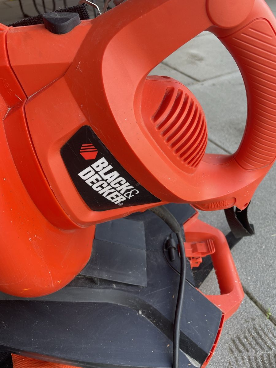 Soffiatori & Aspiratori per foglie: Elektrischer Laubbläser/Laubsauger – Usato da Oberwil-Lieli venduto da Denise5 2