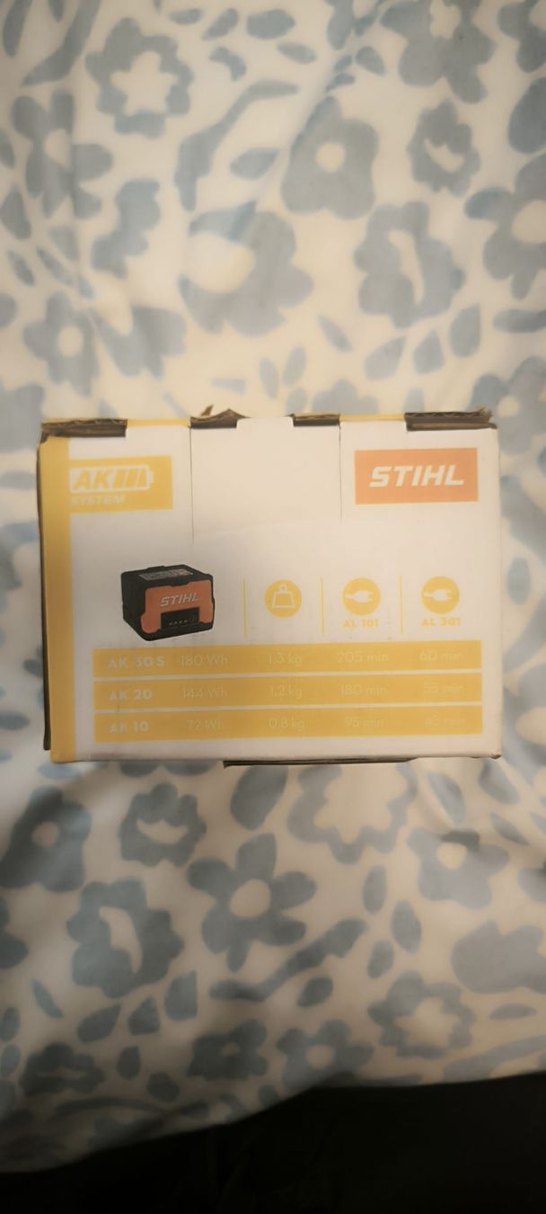 Stihl Akkus & Batterien: STIHL AK 30.0S System Battery new – Neu (gemäss Beschreibung) aus wattwil von pel_qh26 2