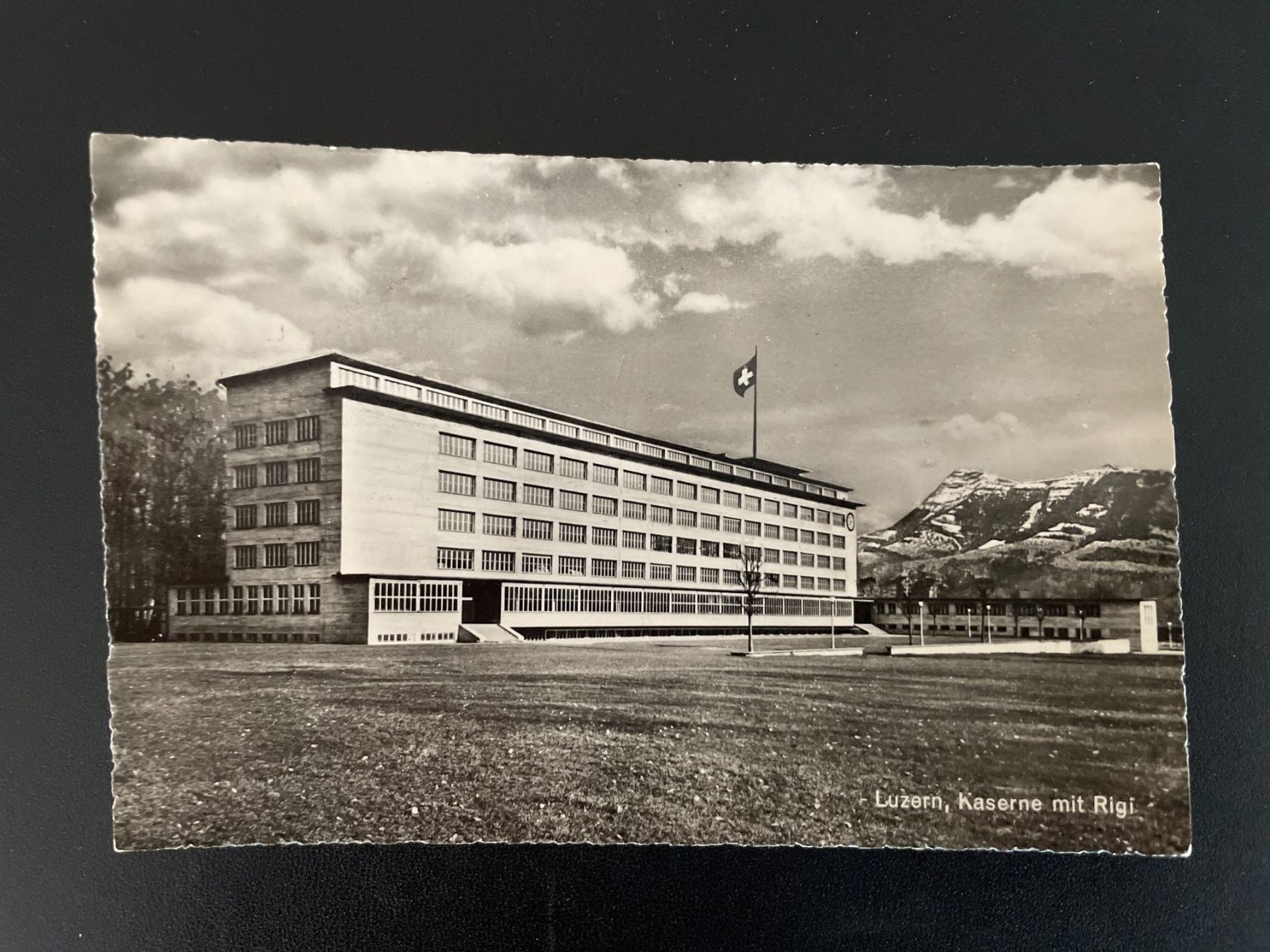 Cartoline postali: AK LU Luzern, Kaserne mit Rigi – Usato da Thal venduto da Danny82
