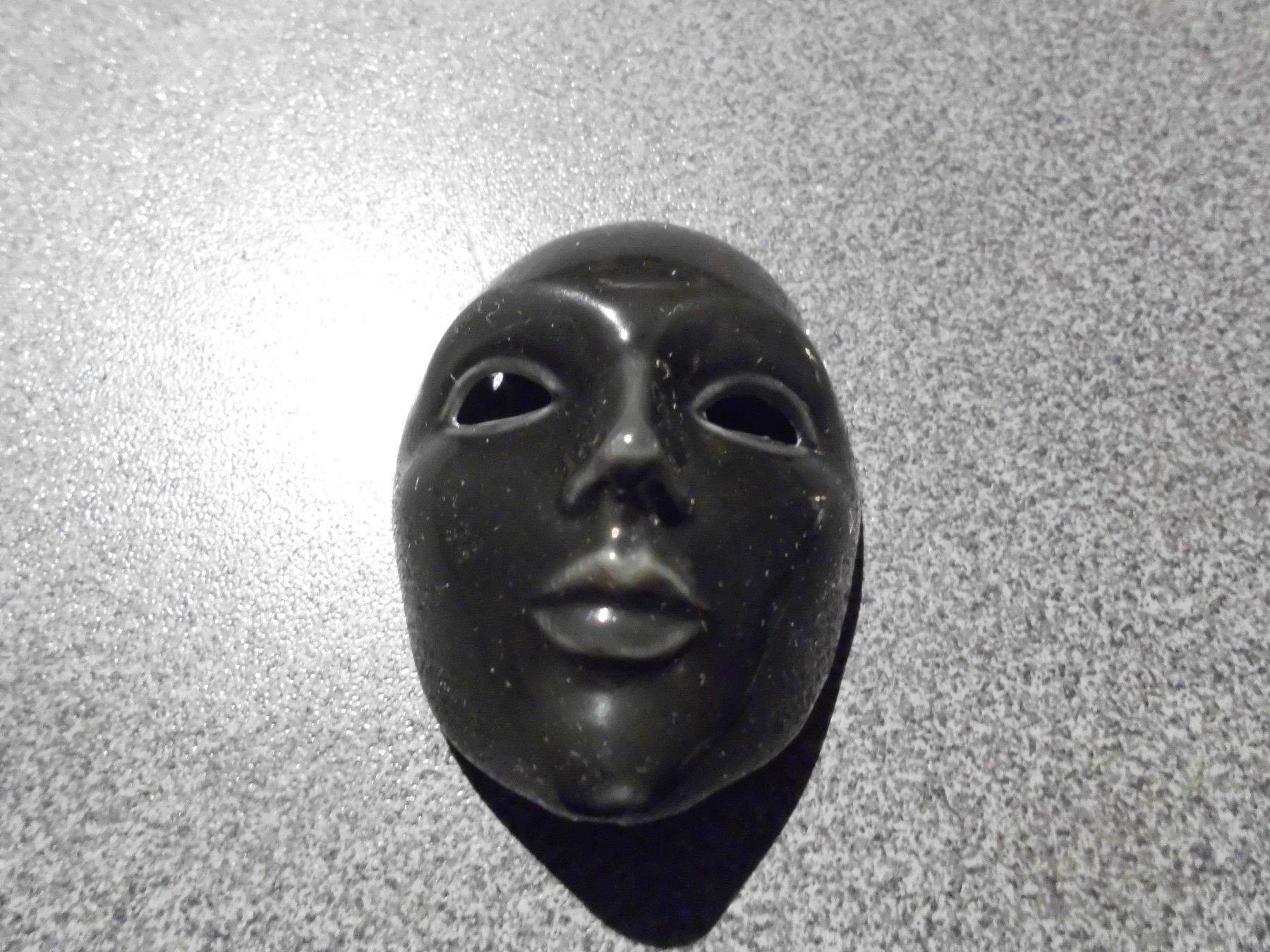 Maschere: Maske schwarz, klein – Usato da Zürich venduto da Motzkuh