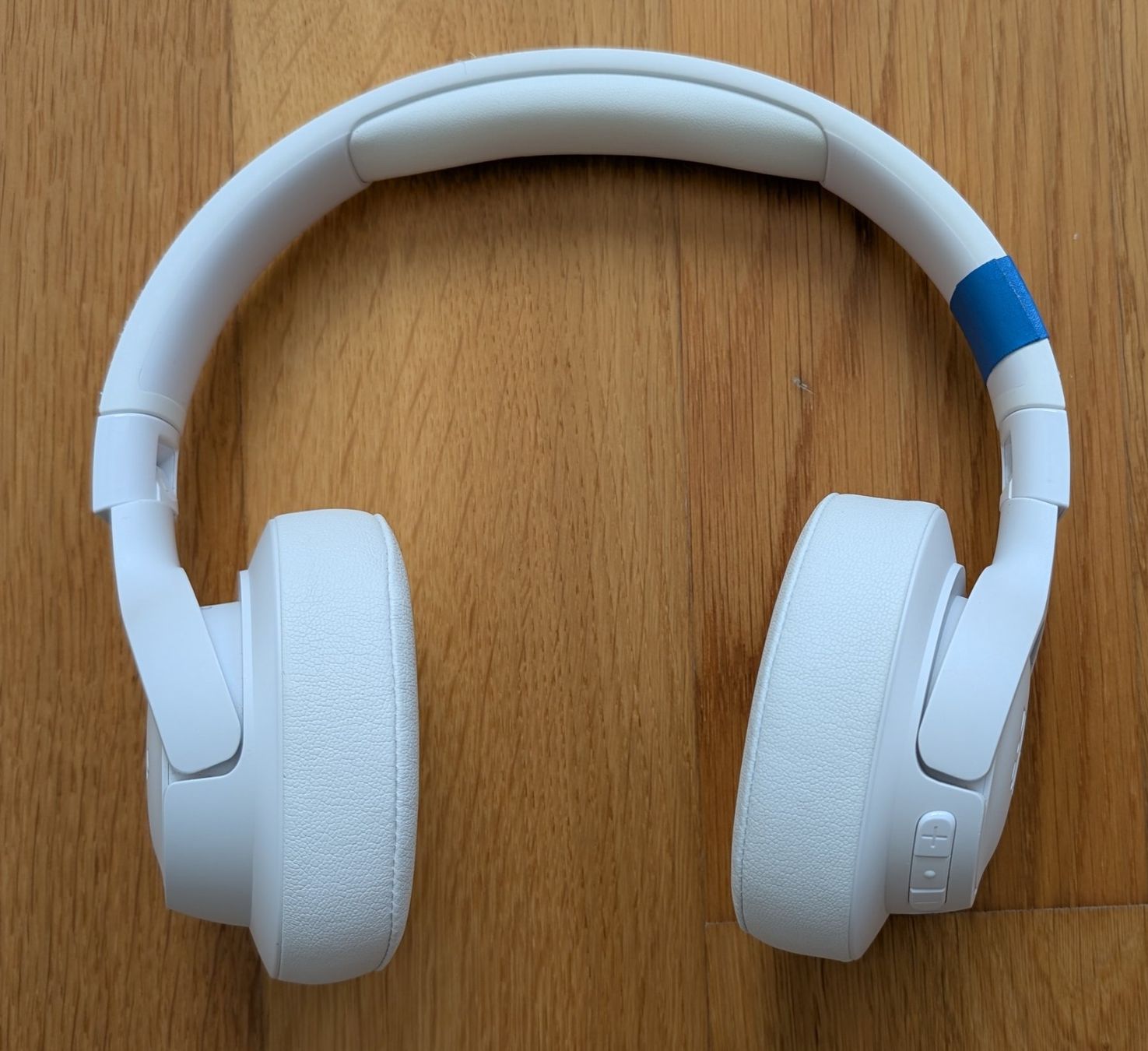 JBL Cuffie: JBL Tune 720BT Bluetooth-Over-ear-Kopfhörer – Usato da Luzern venduto da parulu