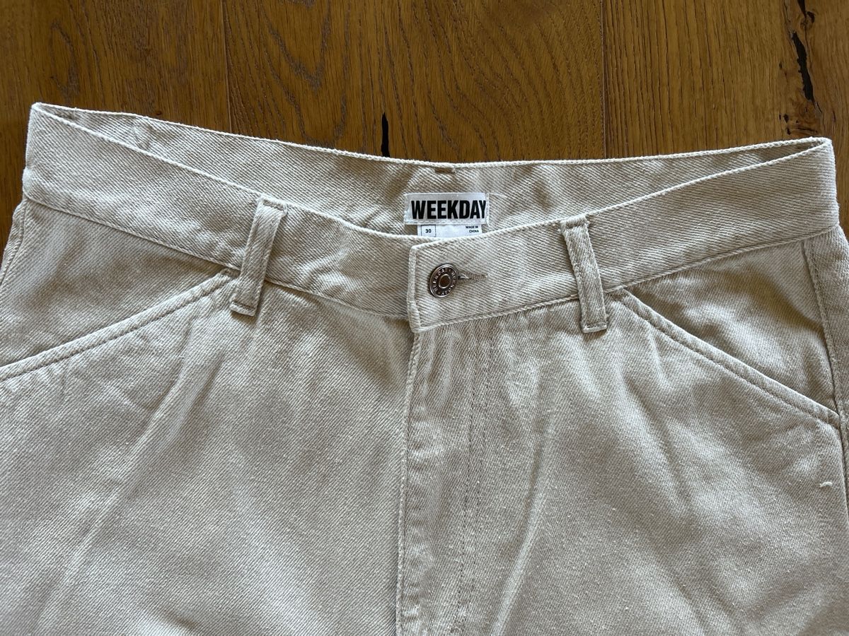 Weekday Pantalons: Pantalon weekday beige – D'occasion à Morrens VD par k2j_7j9g 2