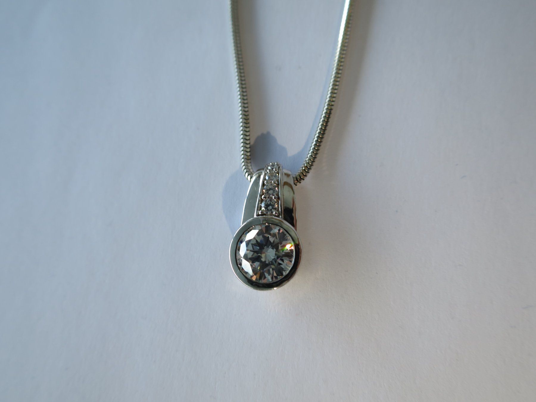 Colliers: Schöne Kette mit Anhänger SILBER – D'occasion à Thun par Chrabu 1
