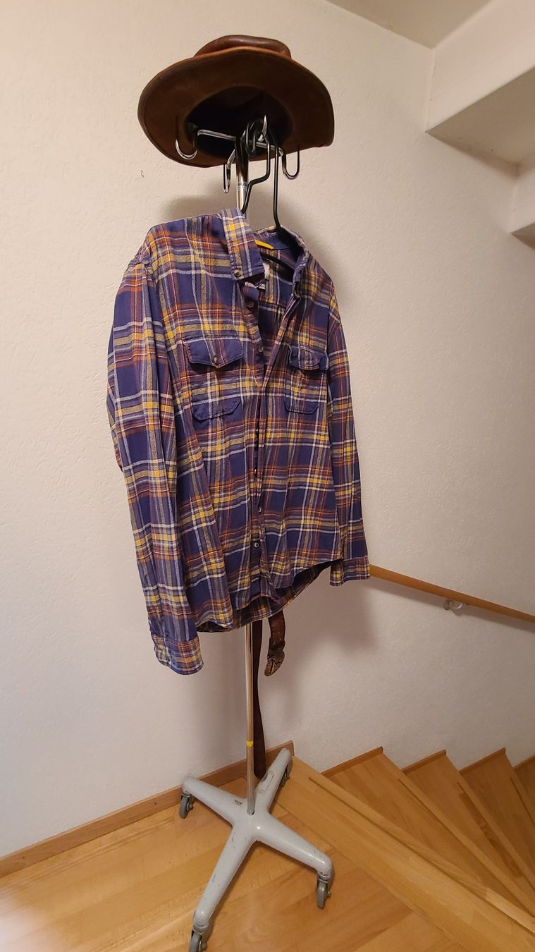 Altro in Decorazioni & Accessori: Fahrbarer Infusionsständer als Kleiderhaken – Usato da Densbüren venduto da BluesAtSunrise