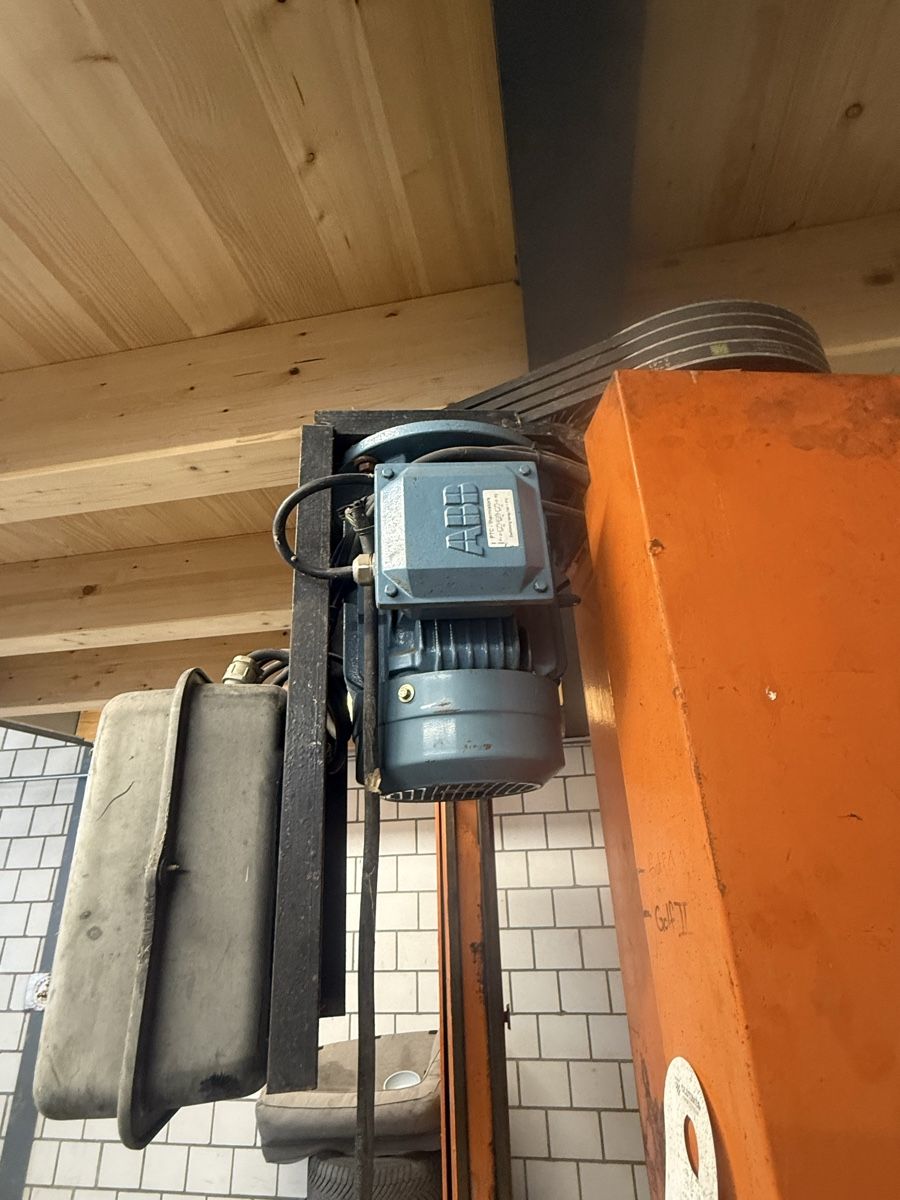 Ponts élévateurs & Crics: Autolift freistehend ABB Motor  – D'occasion à Walperswil par Flavioiseli69 1