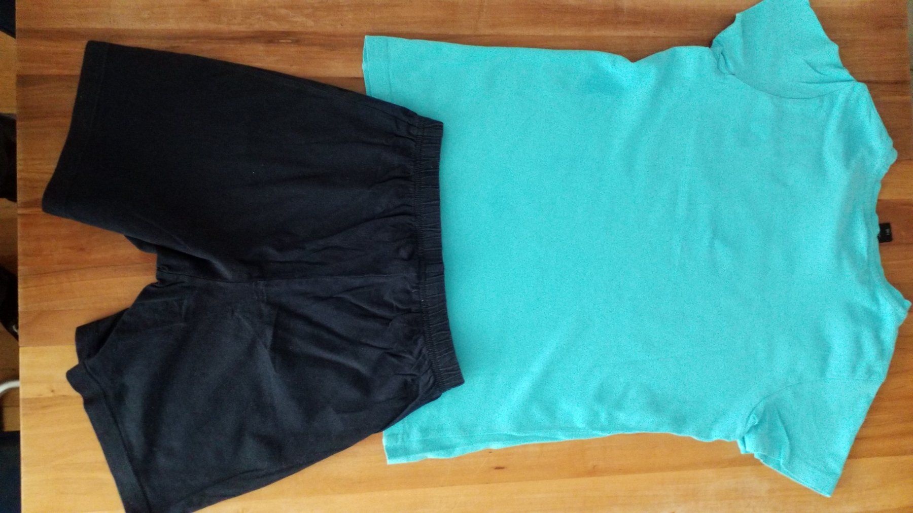 C&A Pigiama & Simili: kurzarm Pyjama – Usato da Sachseln venduto da Cadfael1 1