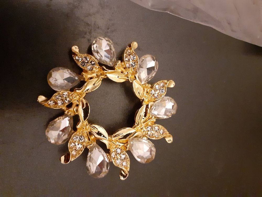 Spille & Fermagli: Glitzerbrosche NEU – Nuovo e nell'imballaggio originale da Yverdon venduto da DerStorchUndDieBiene