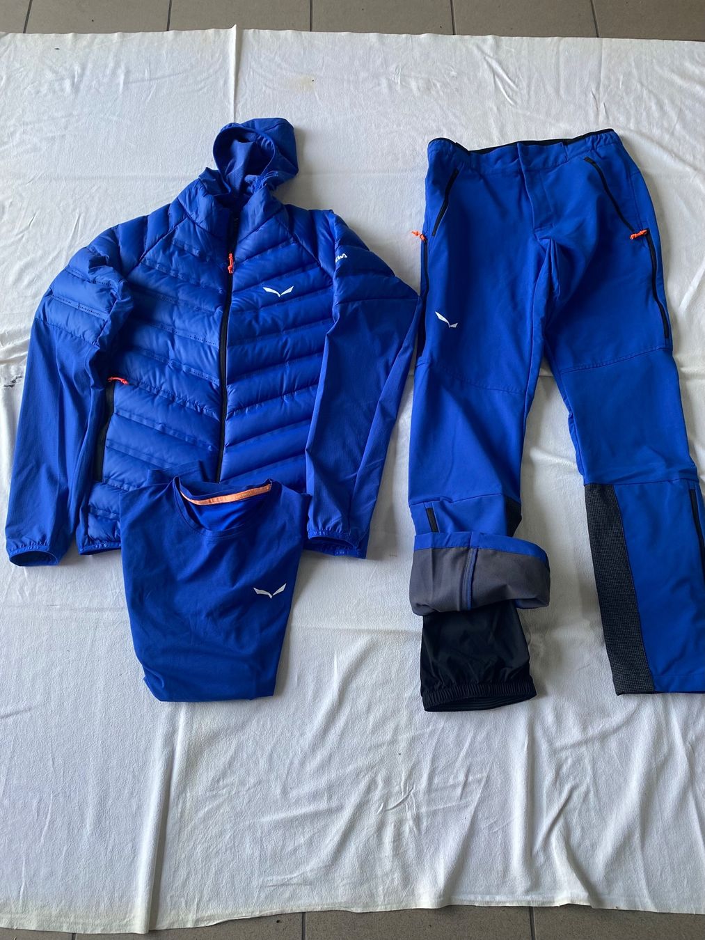 Costumes, combinaisons de sport et fonctionnelles: Ensemble ski de randonnée SALEWA – Neuf (Voir description) à Vétroz par pat_fb96