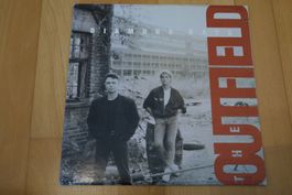 The Outfield – Diamond Days