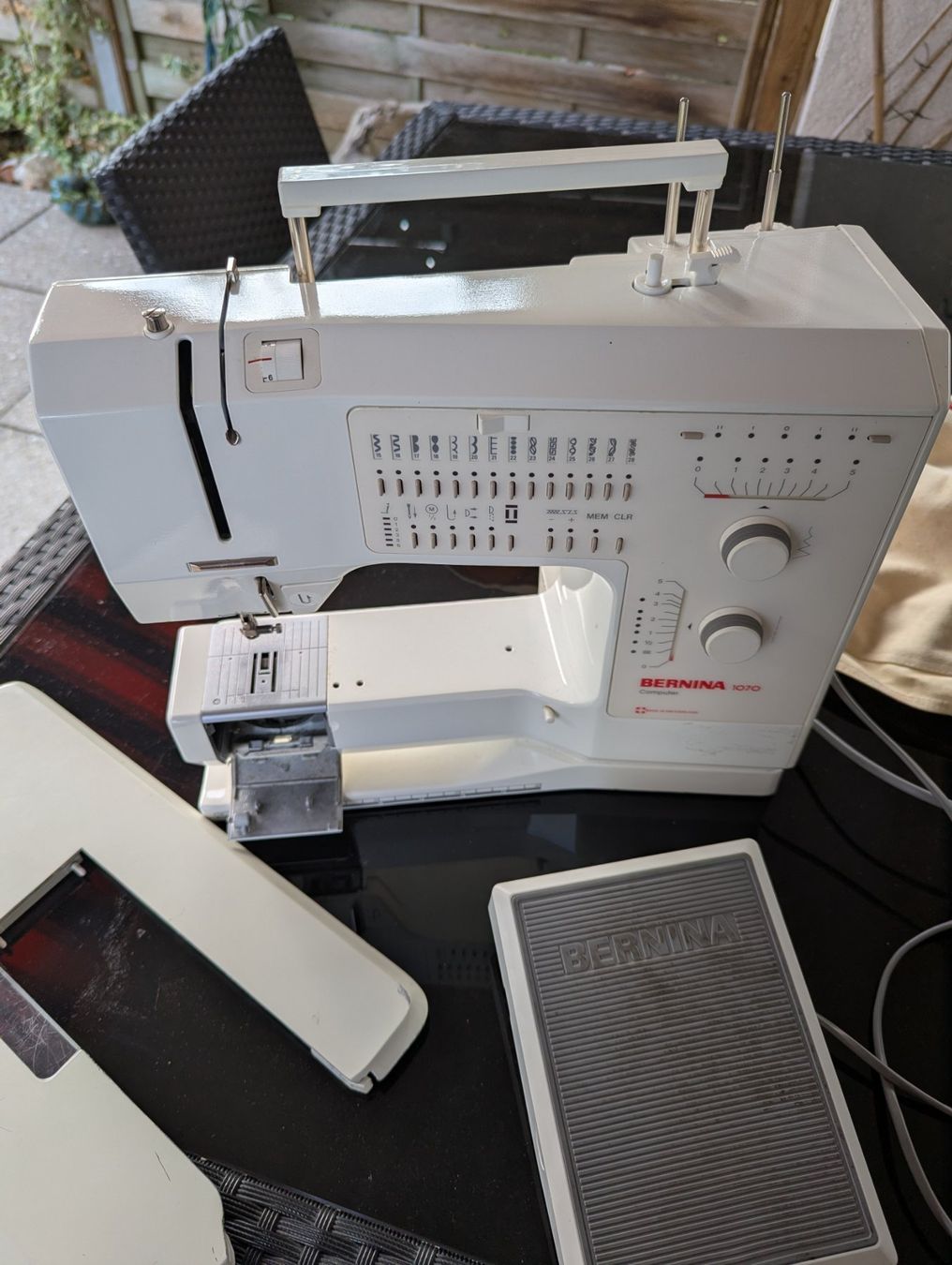 Bernina Machines à coudre: Nähmaschine Bernina 1070 – D'occasion à Oberbipp par theresiafrosch 1