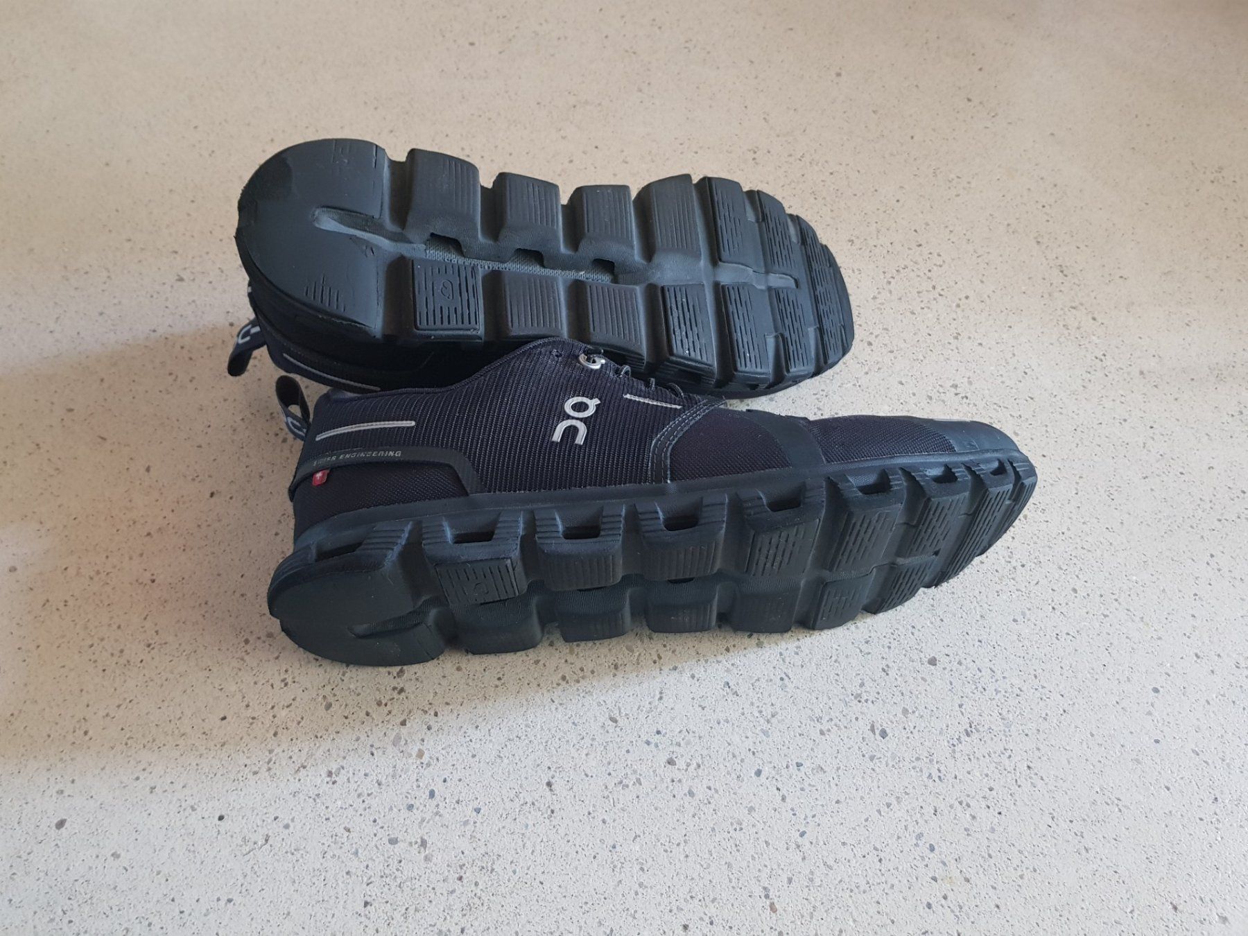 On Chaussures hommes: On Cloud Herrenschuh Grösse 44.5 – D'occasion à Basel par Birs868 5