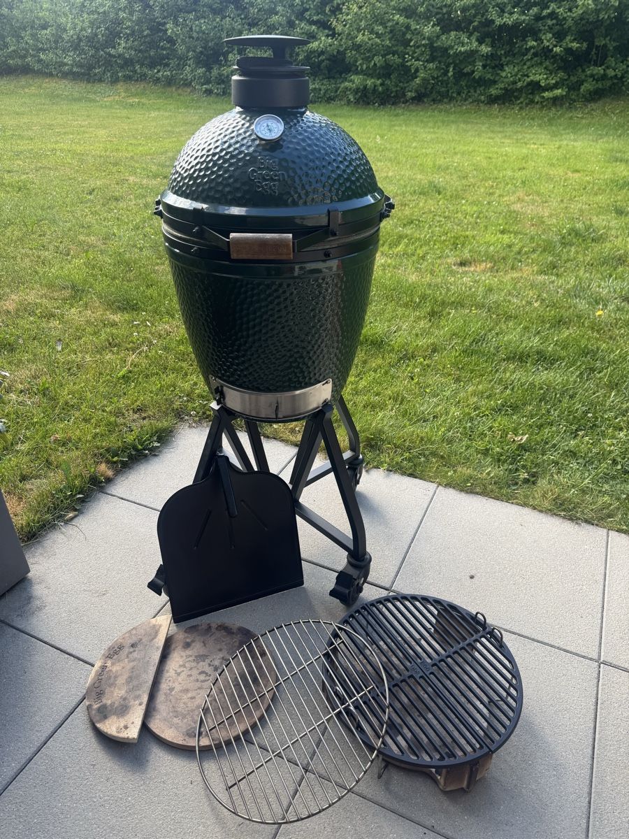 Griglie: Big Green Egg Medium  – Usato da Remetschwil venduto da BarriSil