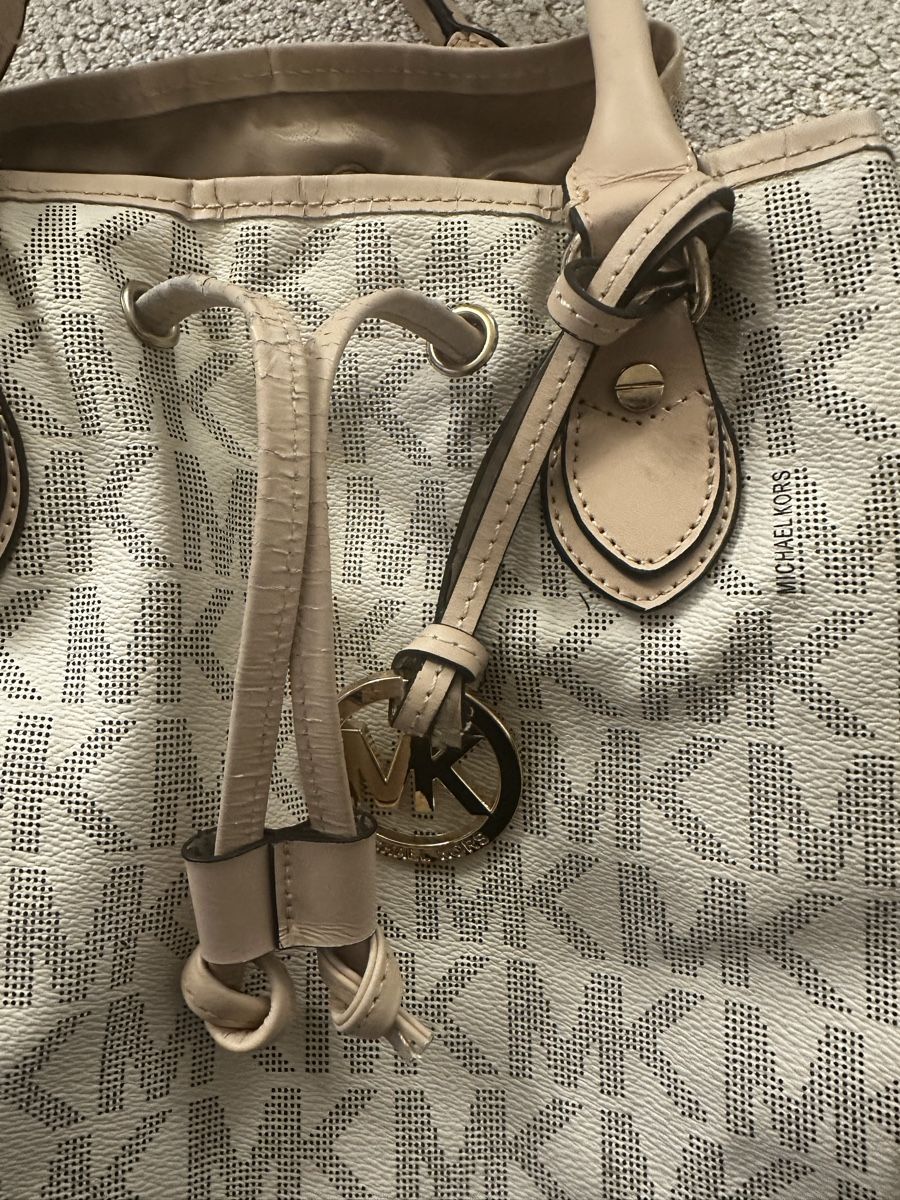 Michael Kors Borse da donna: Michael Kors Handtasche – Nuovo (secondo la descrizione) da Buchs ZH venduto da Maliqi0 4