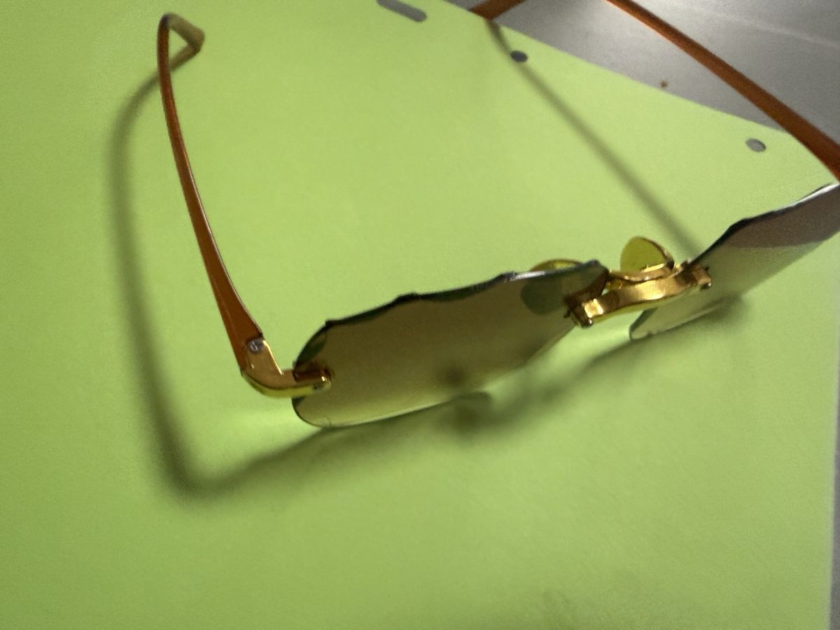 Lunettes & Verres: Sonnenbrille, goldfarben – Neuf (Voir description) à Zürich par Pingu333 5