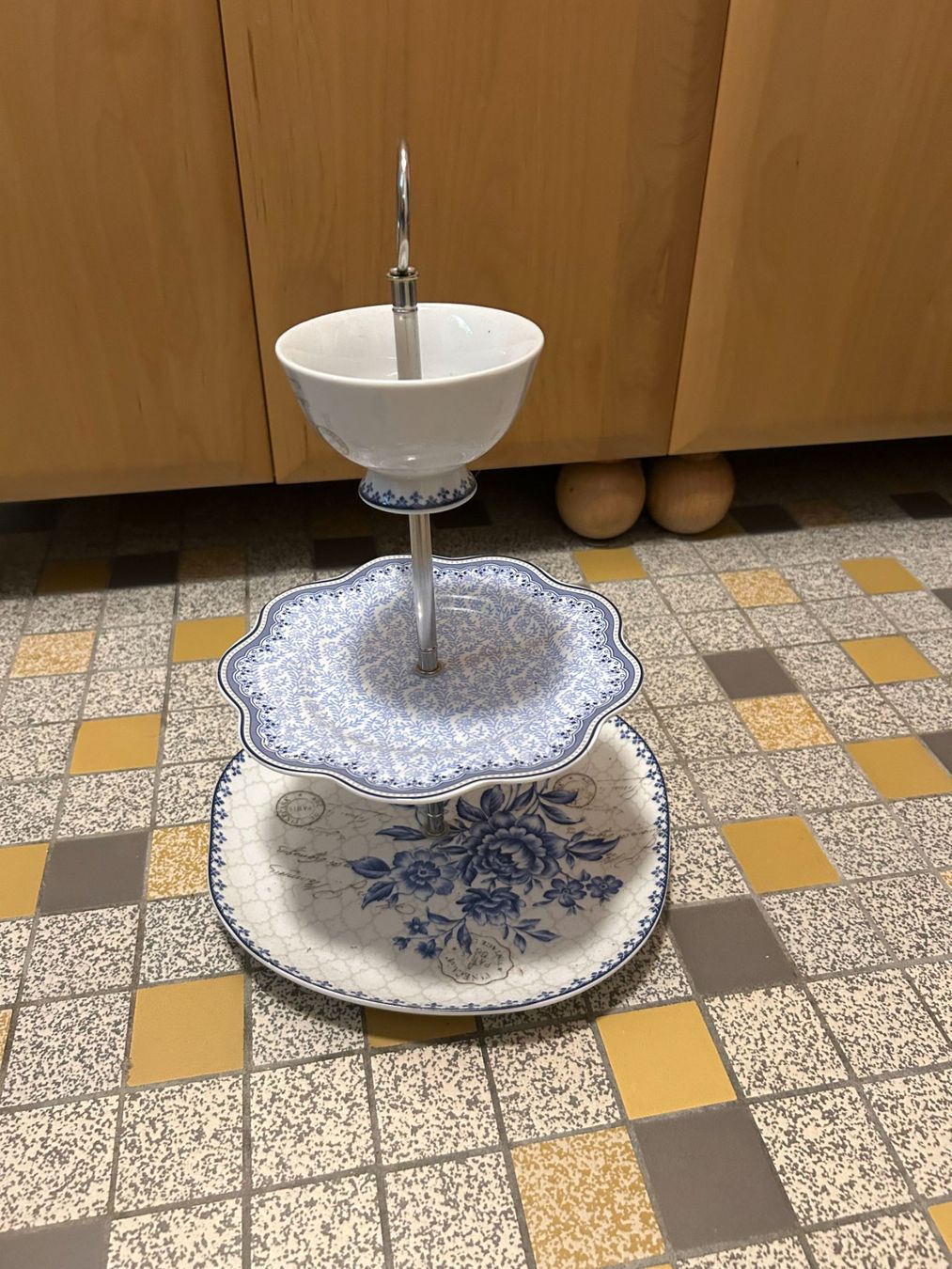 Servierplatten: Etagere – Gebraucht aus Veltheim von rog_vm8n