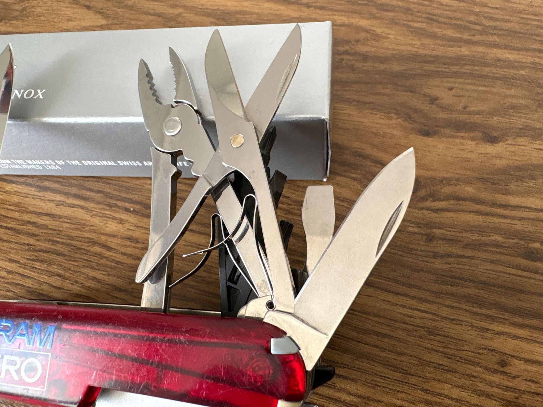 Victorinox Couteaux de poche: VICTORINOX - Cyber Tool M - Sackmesser - INGRAM MICRO AG – D'occasion à Andwil SG par Rainboli 5