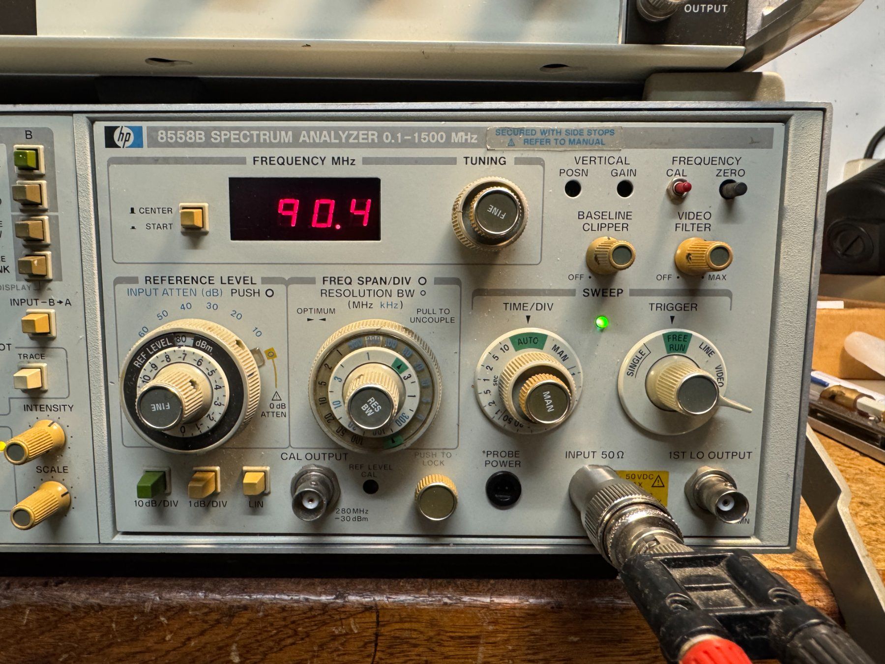 Hewlett Packard Misurare: Spektrum Analyzer HP 8558B mit Tracking Generator HP 8444 – Usato da Ins venduto da funkflieger 5