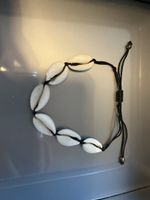 Muschel Armband mit schwarzem Textilband verstellbar