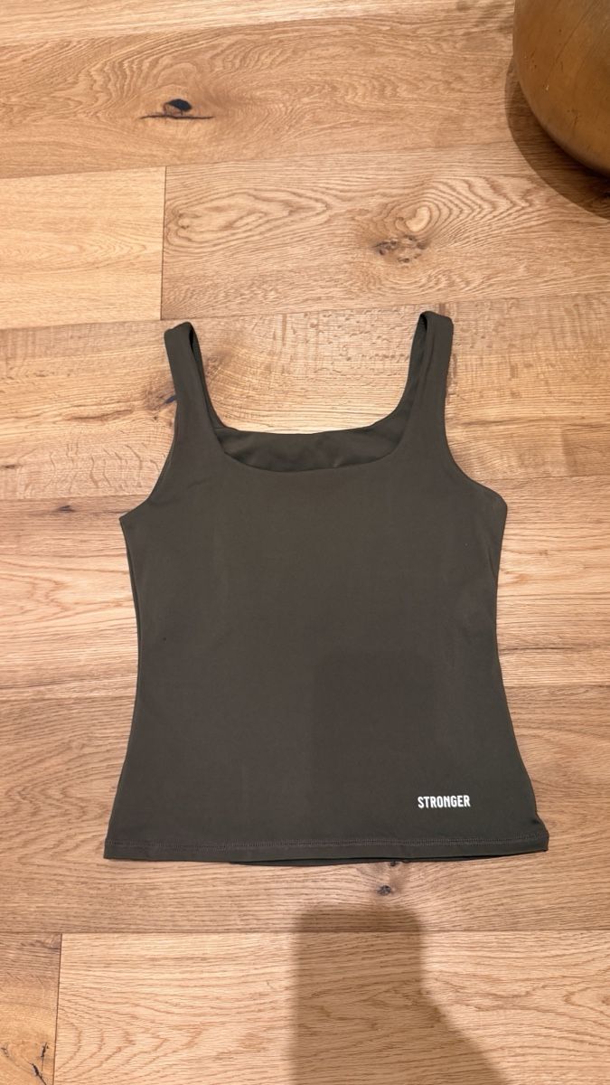 Top:  Stronger Sportshirt XS – Usato da Glarus venduto da lindabene