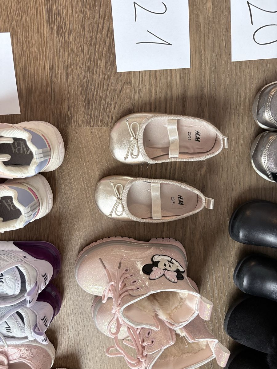 Scarpe per ragazze: Mädchenschuhpaket, Gr. 21 – Usato da Mels venduto da jaskoma 1