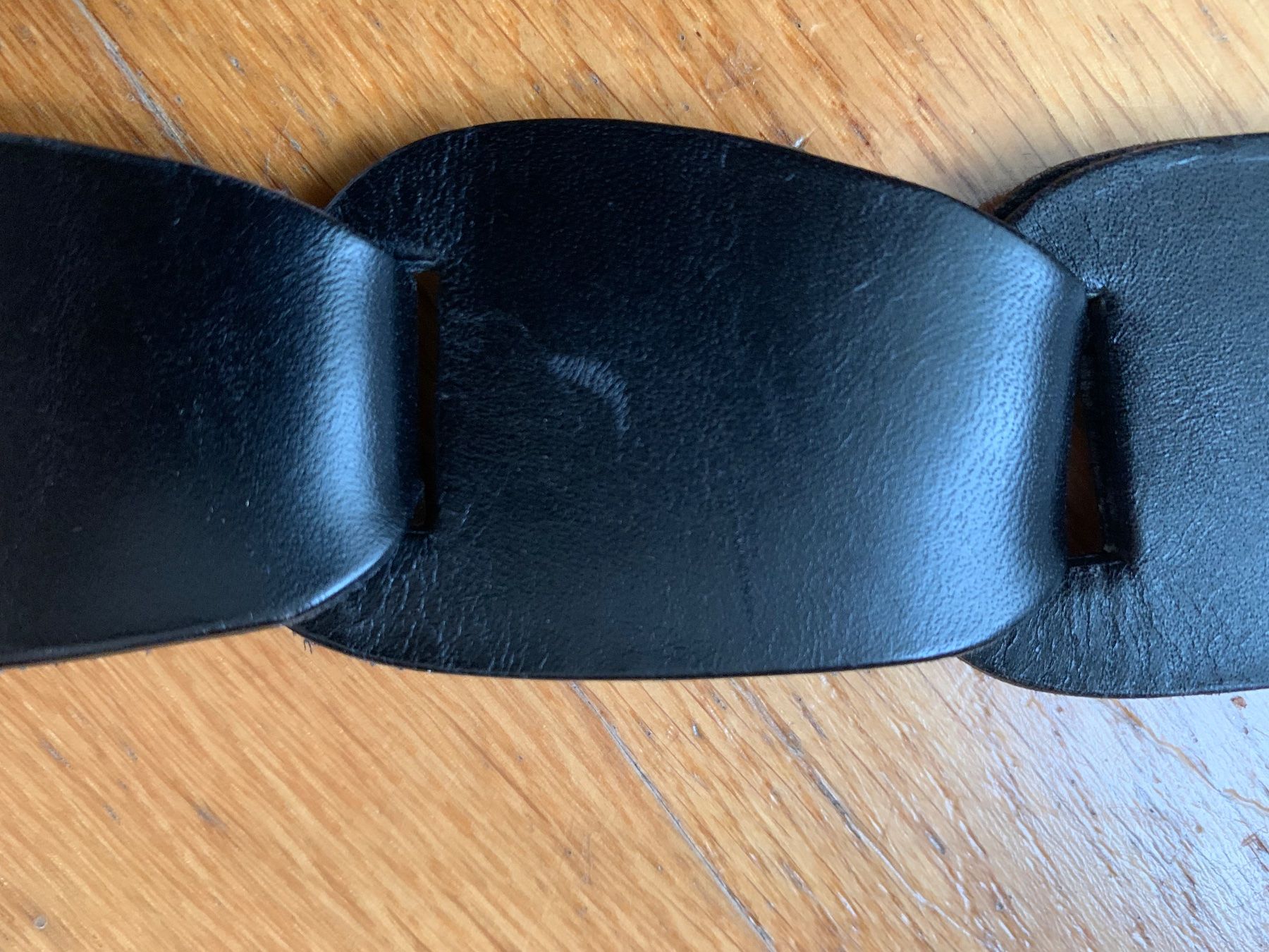 Gucci Cinture: Gucci Gürtel VINTAGE schwarz mit Holzelement – Usato da Wettswil venduto da cipollina71 6
