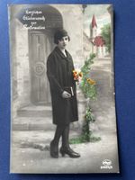Alte Ansichtskarte Konfirmation junge Frau mit Blumen 1930