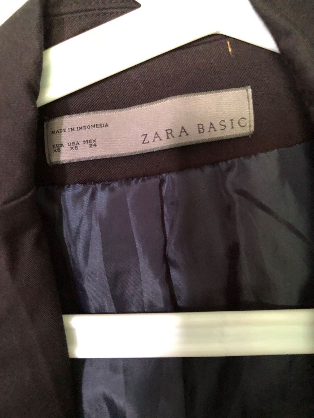 Zara Giacche: Super schön   ZARA dunkelblau XS – Nuovo (secondo la descrizione) da Adliswil venduto da Jessik0 1
