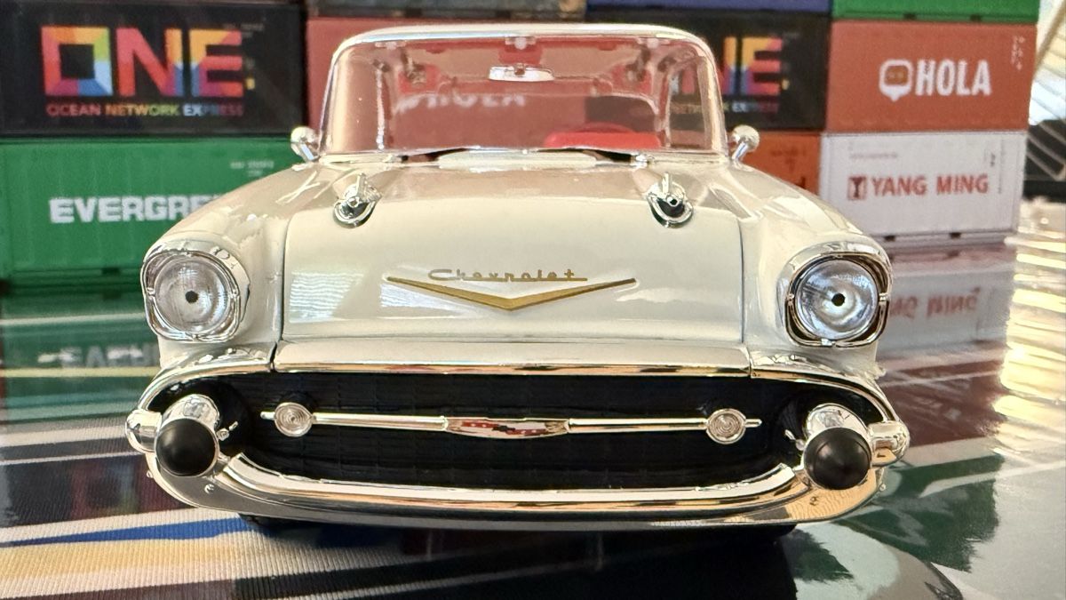 Chevrolet Modellautos: Chevrolet Bel Air 1957 weiss  – Neu (gemäss Beschreibung) aus Basel von Zomeg 4