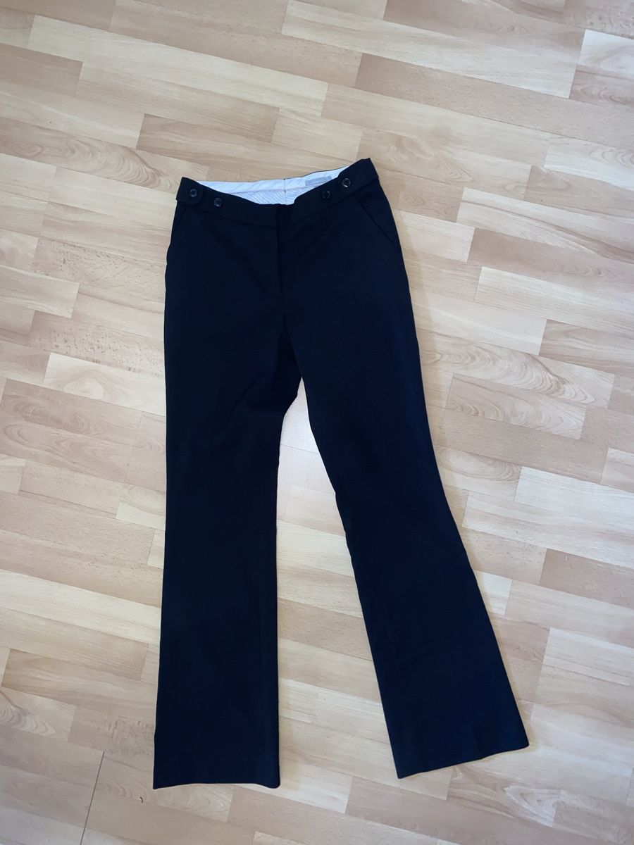 H&M Pantaloni: Pantalon noir – Usato da Crissier venduto da Fiona_yz23