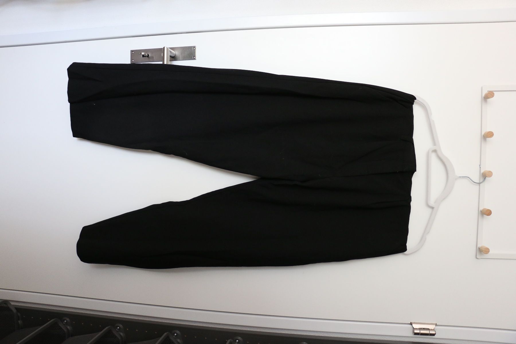 Hosen: Knowledge Cotton Apparel Gr. L/40 – Gebraucht aus Männedorf von Topojasa