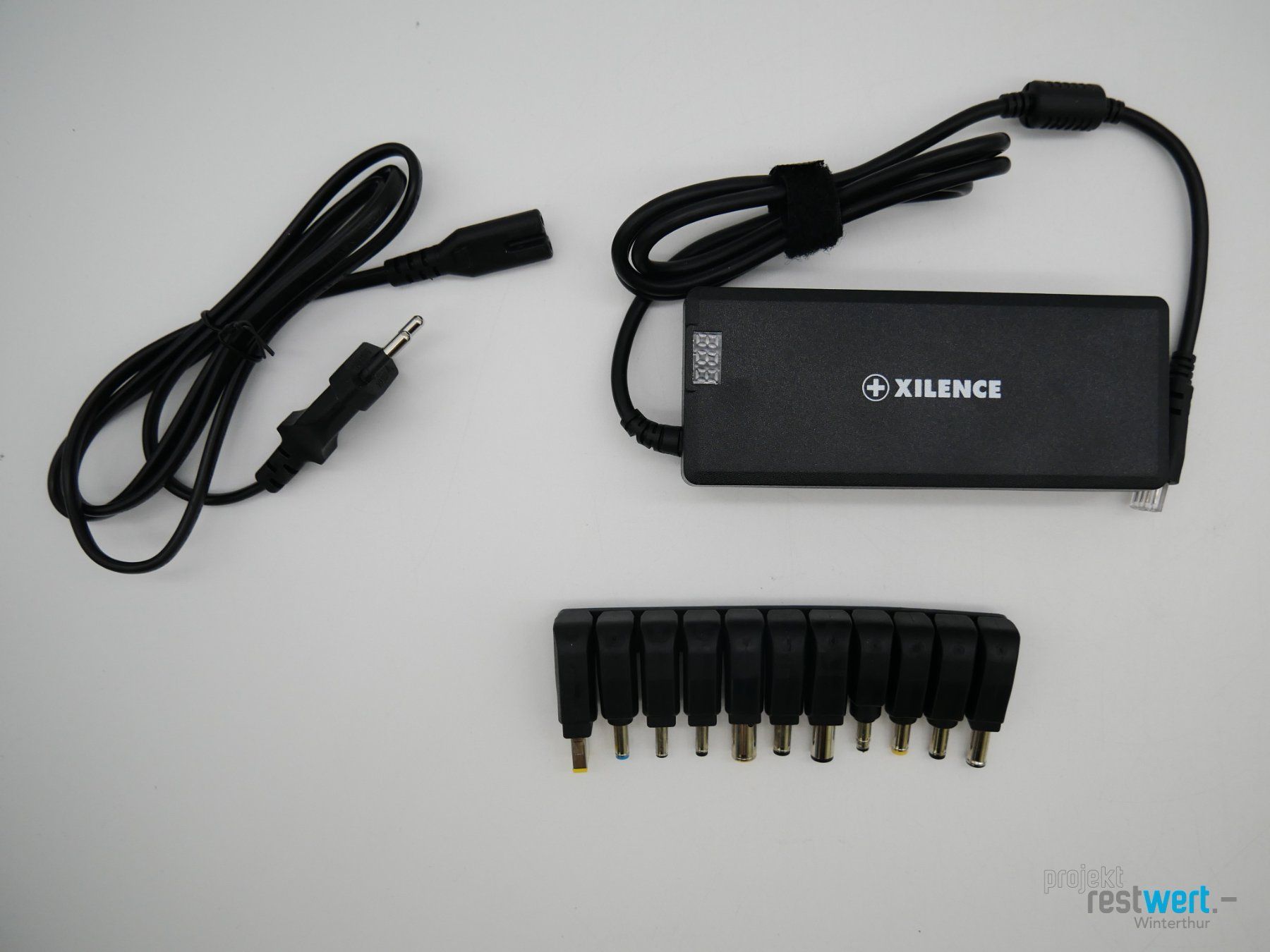 Caricabatterie: XILENCE 120W Mini Universal Notebook-Ladegerät – Nuovo (secondo la descrizione) da Winterthur venduto da Restwert_Winterthur