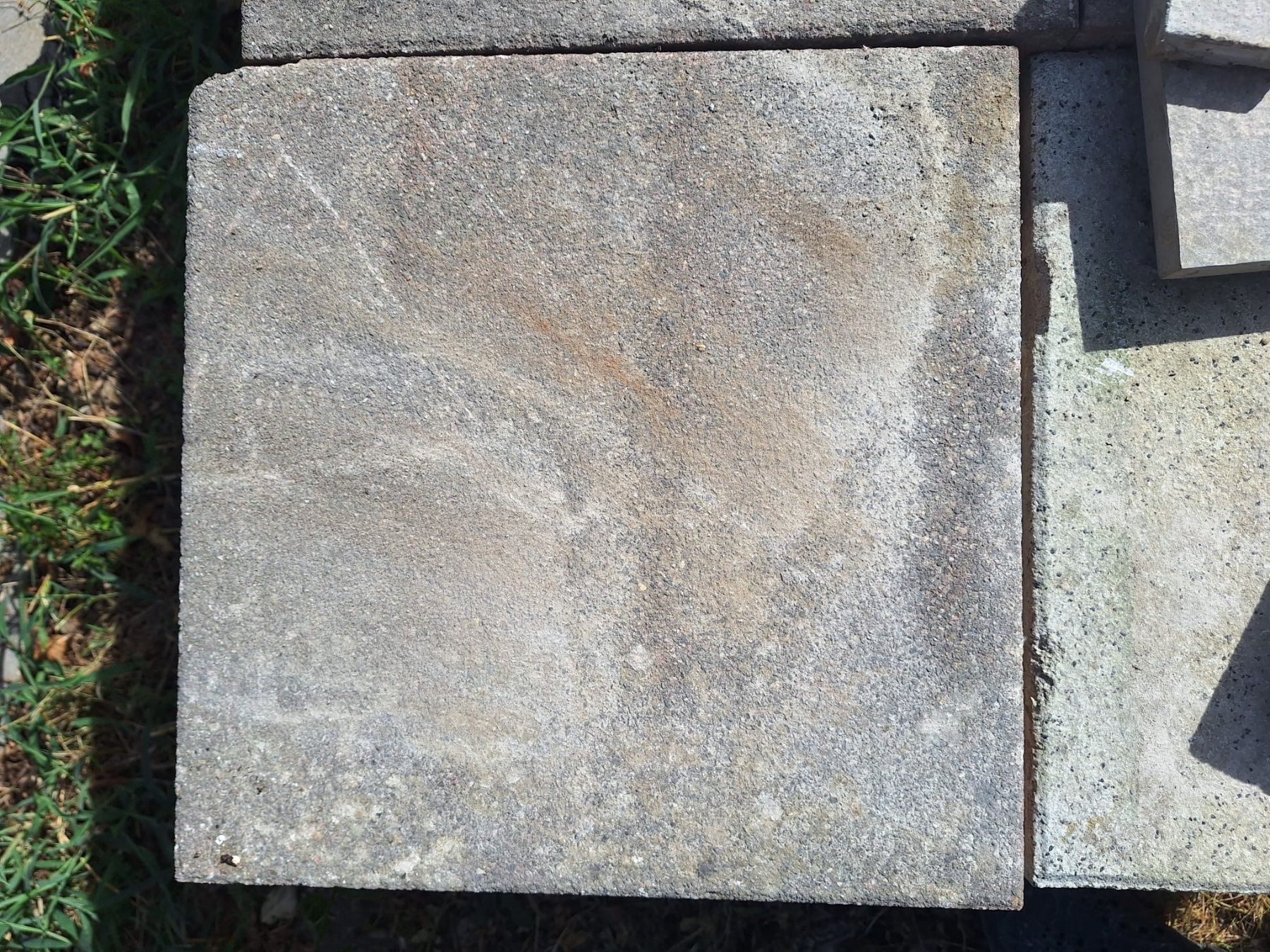 Bodenbeläge: Gartenplatten Beton – Gebraucht aus Schinznach Dorf von mel_hms8 2