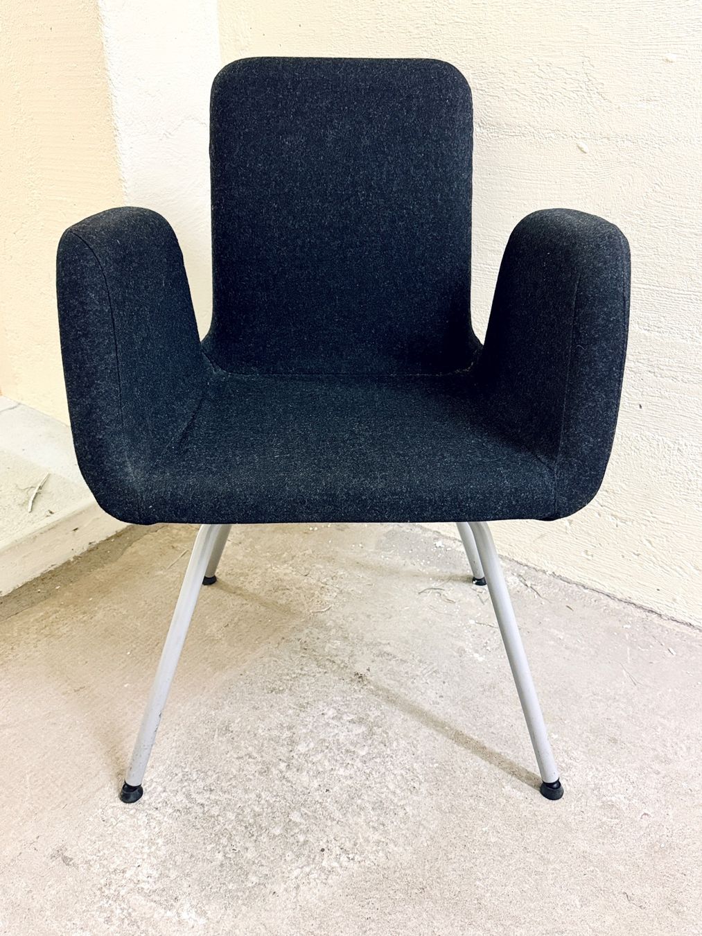 Stühle: 3 Chaises du bureau très confortable. Surface en velours – Gebraucht aus Morges von M-Store 2