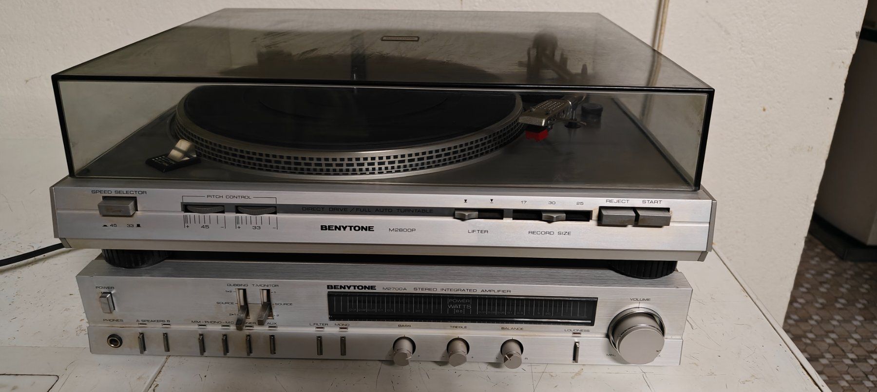 Plattenspieler: Tourne-disque et ampli Benytone – Gebraucht aus Evionnaz von Bilette 3