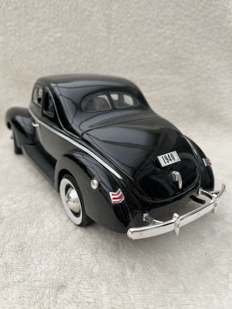 Ford Modellini d'auto: Ford Deluxe 1940 – Nuovo (secondo la descrizione) da Oberweningen venduto da mer_2yn9 1