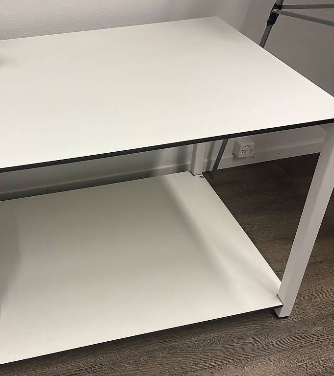 Lista Tavoli: Lista Motion Funktions Tisch mit Unterboden – Usato da Luzern venduto da Petiz 1