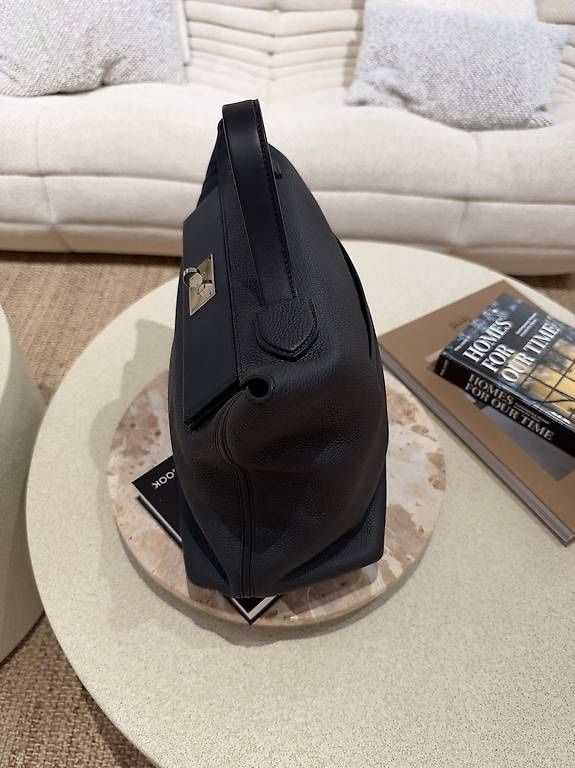 Hermès Taschen: HERMES TASCHE 24/24 NOIR – Gebraucht aus Schwyz von bofb 4