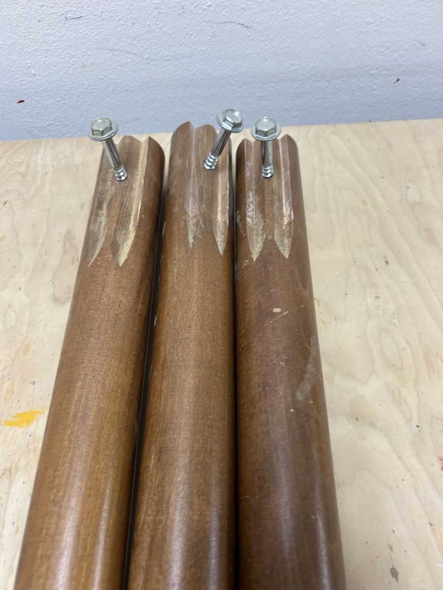 Autre mobilier: 3 Holzbeine, Tischbeine – D'occasion à Uster par Stromboli7 2
