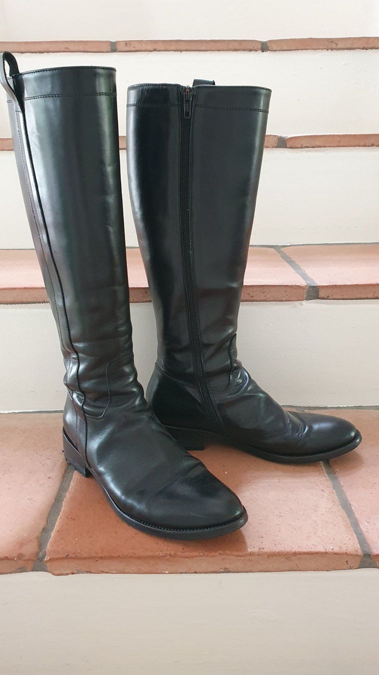 Damenschuhe: Elegante, schwarze Lederstiefel – Gebraucht aus Jona von Lucie.P