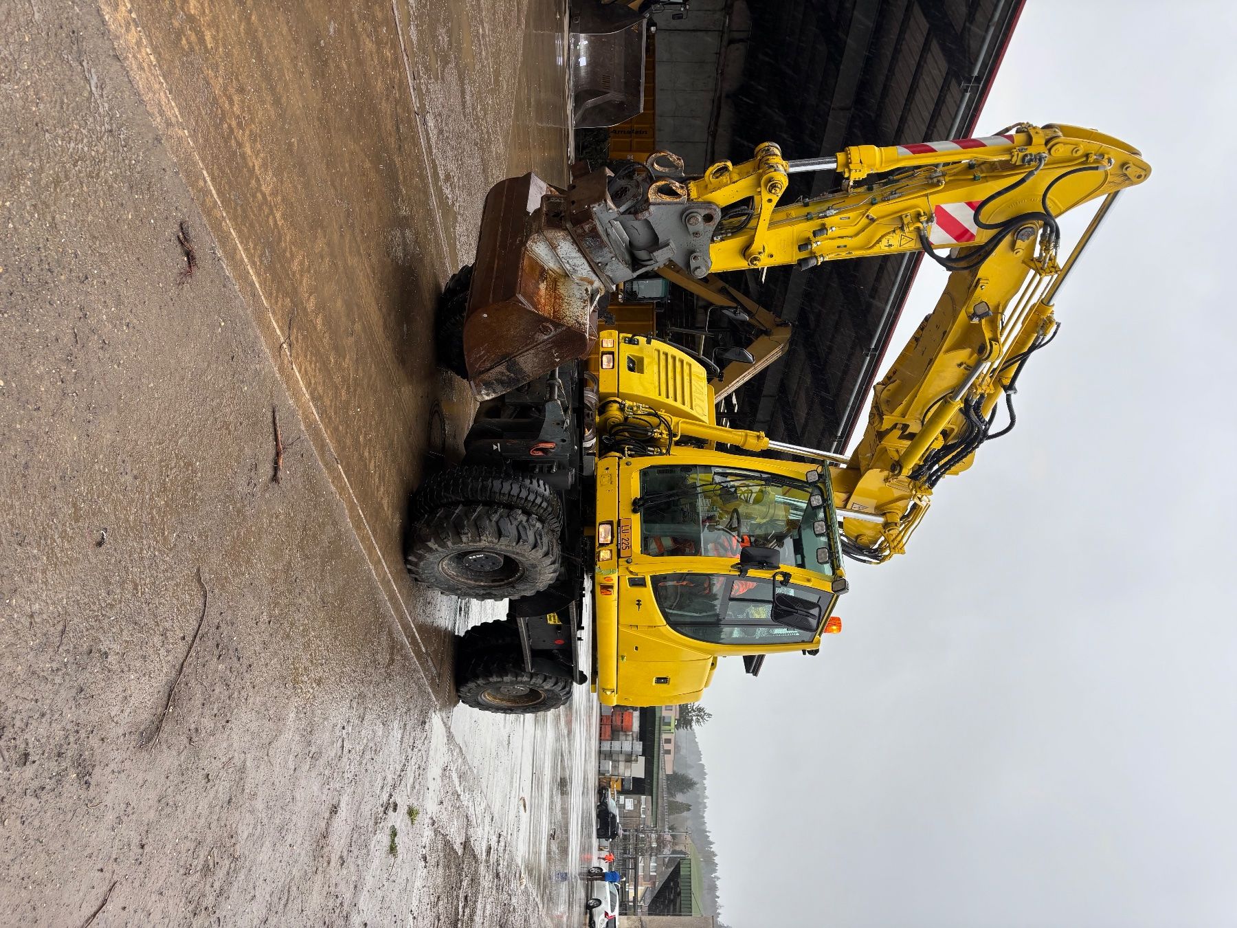 Servizi & Riparazioni: Bagger zu Vermieten pro stunde – Usato da Willisau venduto da yan_fxj8