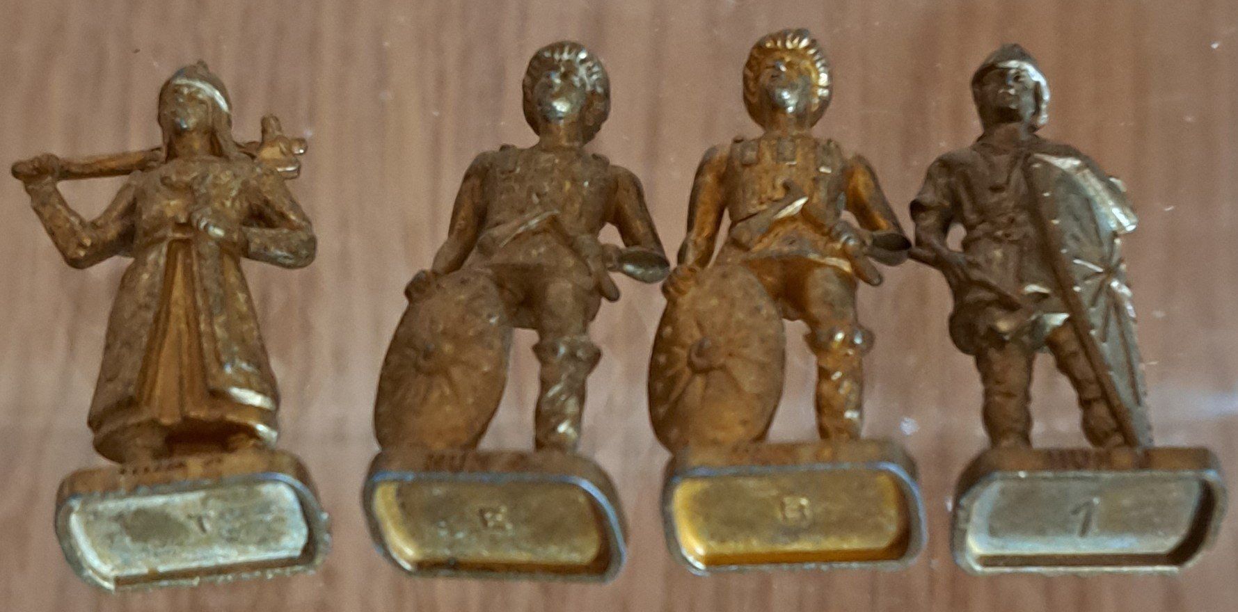 Statuette: 4x Hunnen 1994 Gold – Usato da Tenniken venduto da mik_6mxg 2