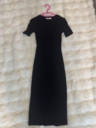 NEu Kleid C&A schwarz Grösse 134 cm guter Zustand